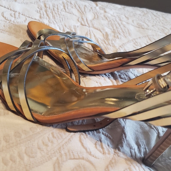 Coach High Heals - Picture 2 of 5